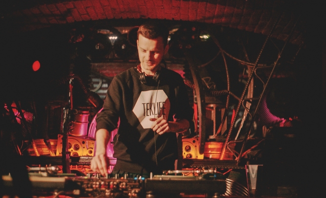 39 safensound, Cross club, Alyaz